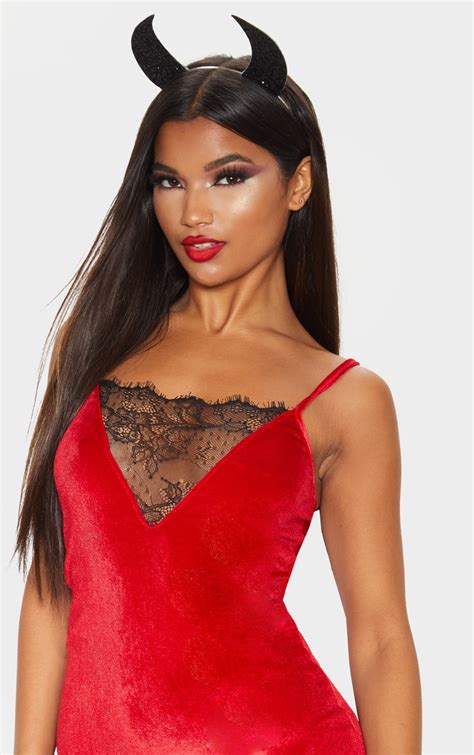 Red Strappy Velvet Lace Insert Bodycon Dress Prettylittlething Usa