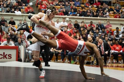 Wrestling Ohio State Remains Undefeated With A 43 3 Victory Against