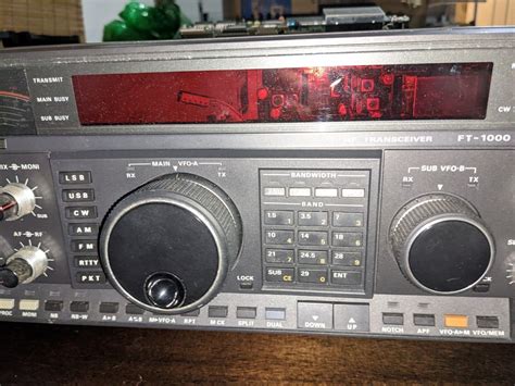 Yaesu Ft 1000d Deluxe 200 Watt Transceiver Ham Radio Broken Display Ebay