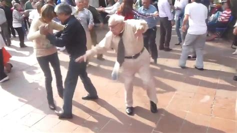 viral video dancing grandpa steals the show at wedding reception