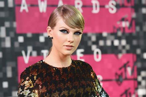 Taylor Swift Appears In Court For Jury Selection On Day 1 Of Groping