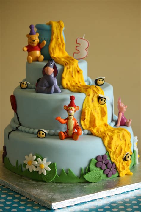Mellow Mummy The One With The Epic Winnie The Pooh Birthday Cake Taking Life As It Comes