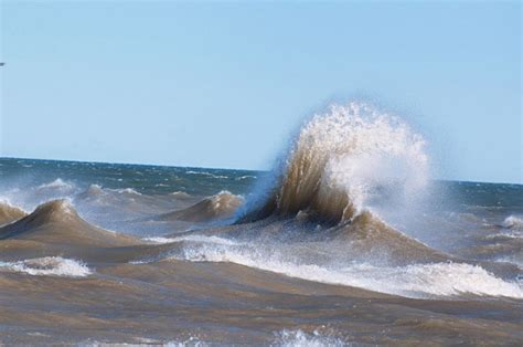 Chris Zimmer Big Winds Big Waves On Lake Erie