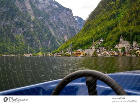 Reflektion Im Hallstätter See Österreich Ein Lizenzfreies Stock Foto