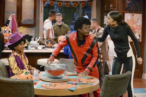 Kc Undercover Kc Undercover Season 1 Episode 22 ‘all Howls