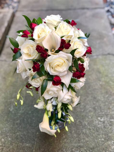 Pin On Cascade Bouquets 2