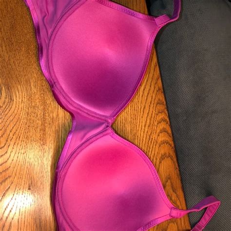 Barely There Intimates And Sleepwear Barely There Like New Padded Bra