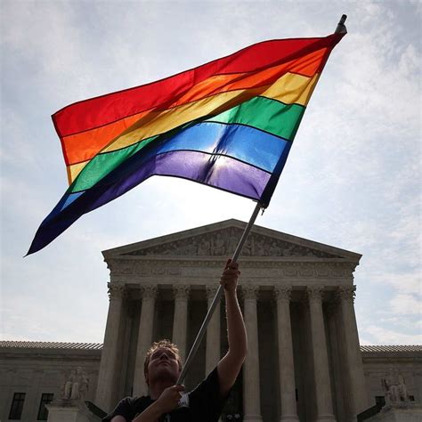 Supreme Court Rules That Same Sex Couples Can Now Get Married Nationwide
