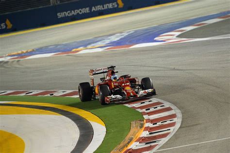 Formula 1 Hamilton Wins Singapore Gp And Takes Over Championship Lead