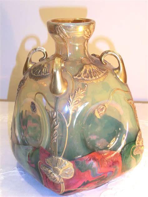 Harrach Hekla Vase With Gold Enameled Of Floral Motifs And Four Handles Circa 1903