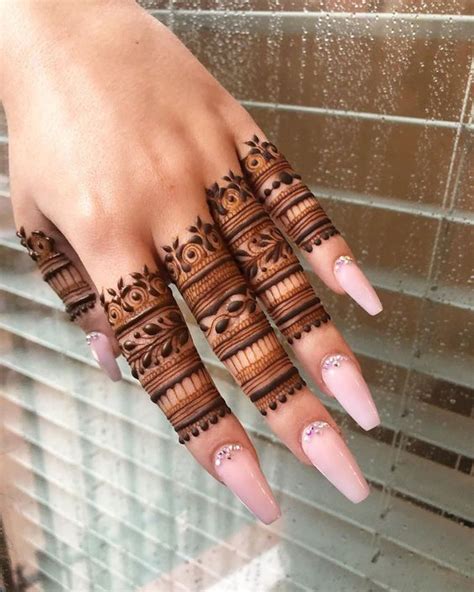15 Finger Mehndi Design With Pictures