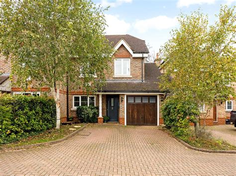 4 Bed Semi Detached House For Sale In Ashmead Place Little Chalfont