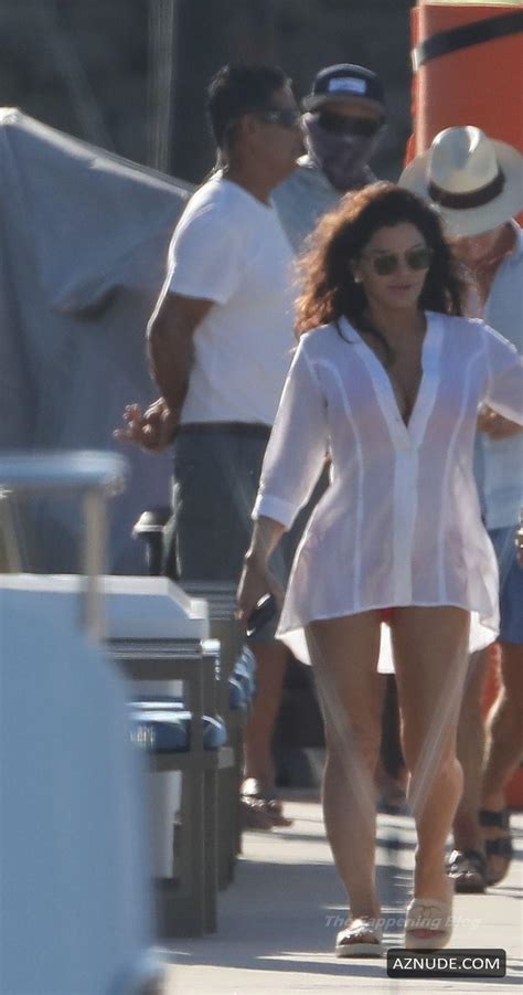 Lauren Sanchez Seen With Jeff Bezos In Cabo San Lucas Since Stepping