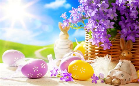 Wielkanoc 3840x2400 007 Koszyk Pisanki Kwiaty Zajaczki Tapety Na