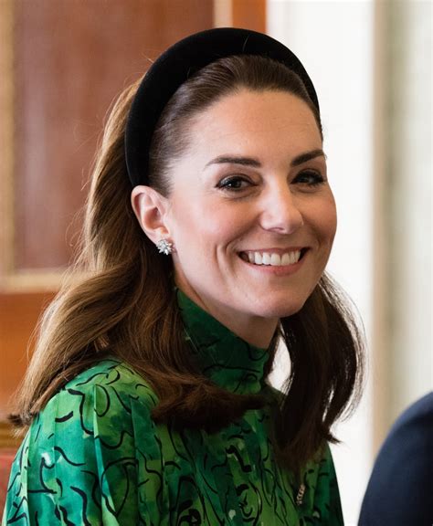 Kate Middletons Most Stylish Headband Moments Popsugar Beauty