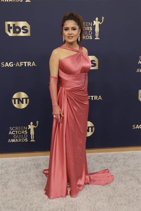 Salma Hayek Delivers Old Hollywood Glam To Sag Awards Photo Salma Hayek Pictures