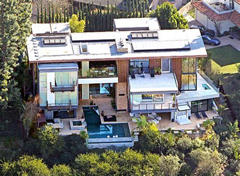 Mila kunis ashton kutcher haus. Ashton Kutcher and Mila Kunis Purchased $10 Million ...