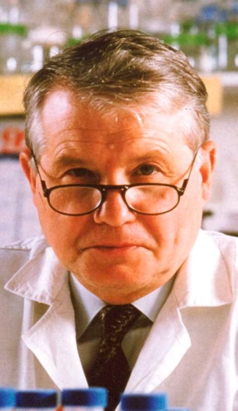 Luc montagnier was born on august 18, 1932 in chabris, indre, france. Premio Nobel Luc Montagnier: la homeopatía tiene base ...
