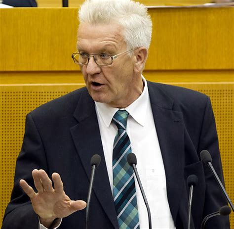 Dazu hat sich winfried kretschmann in einer pressekonferenz geäußert. Deutschland: Kretschmann kritisiert Bundesregierung im ...