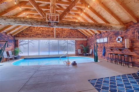 • • • #22 guests #outdoor pool #sauna #fireplace #zermatt featuring a heated outdoor pool with splendid views over the matterhorn, chalet nepomuk unites four spacious, luxurious apartments with a private bathrooms, kitchens and. The Ridgemont Lodge - Indoor/Outdoor Heated Pool UPDATED ...