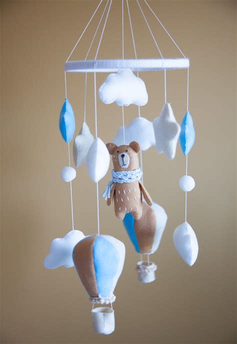 Oso y sus globos aerostáticos Baby Mobile Etsy
