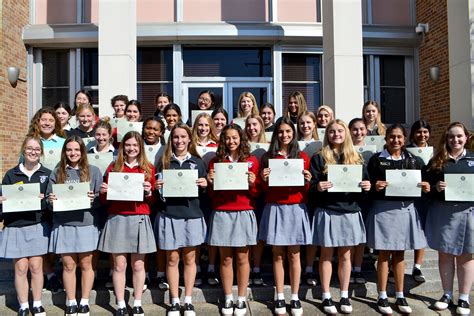 Dominican Spanish Honor Society Inducts 34 Members St Marys