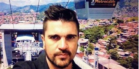 Colombian singer/songwriter and guitarist noted for being one of the most innovative as well as popular figures in contemporary latin music. Juanes Gay - Porno Thumbnailed Pictures