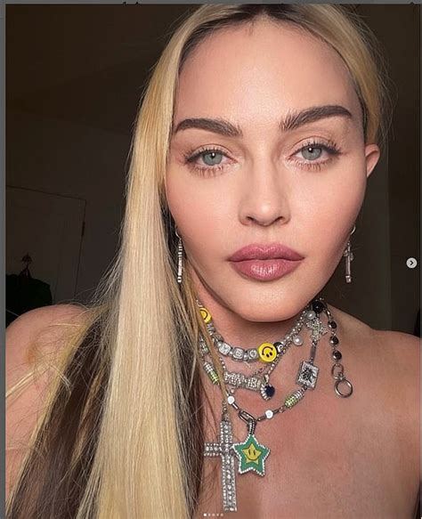 Madonnas Daughter Lourdes Leon Goes Makeup Free In A Rare Selfie