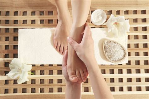 Four Home Remedies For A Comforting Foot Massage Iskincarereviews
