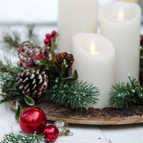 Easy 5 Minute Vignette For A Christmas Centerpiece Anderson Grant