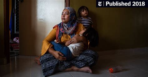 11 Year Old Bride Of Malaysian Man Is Returned To Thailand The New York Times