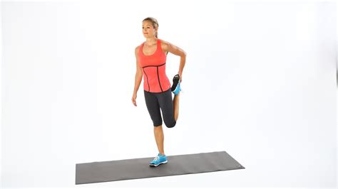 Warmup Heel To Glute Stretch 25 Minute Home Workout Popsugar