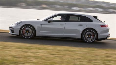 The long wheelbase, shorter overhang at the front and longer overhang at the rear already lend visual. Porsche 2020 Panamera Sport Turismo Turbo | 規格配備 - Yahoo奇摩汽車機車