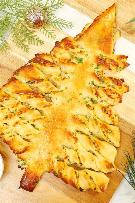 In this pinterest recipe christmas tree spinach dip breadsticks so good, i show to make a recipe i found on pinterest from. This easy yet impressive Spinach & Artichoke holiday appetizer comes together in no time and is ...