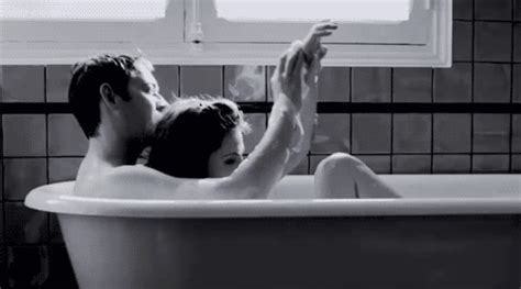 5 Steamy Reasons Showering Together Skyrockets Your Intimacy Yourtango