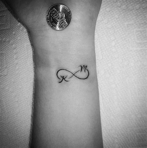 1001+ idées | Tatouage infini – un motif pour l'éternité | Trendy
