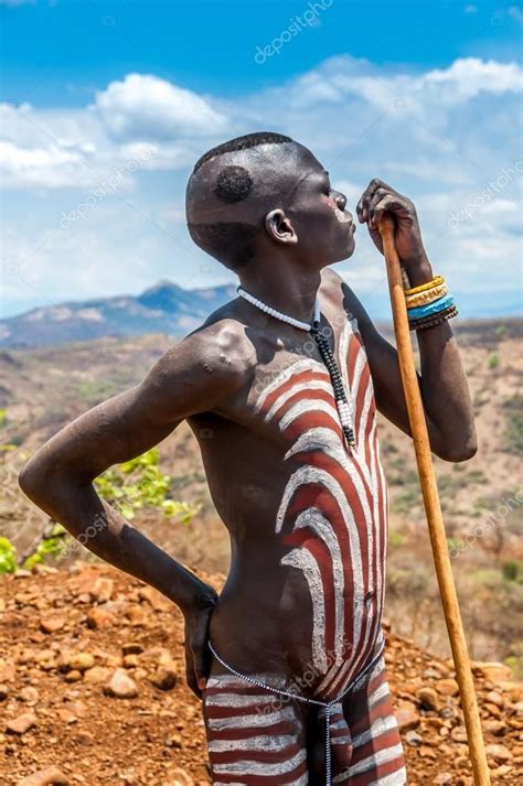 部族のアフリカ人ヌード 女性の写真