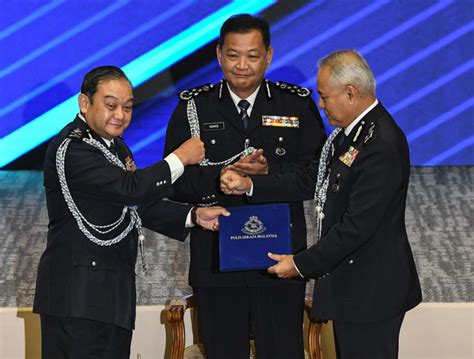 Come on we share some latest information about abdullah sani abdul hamid about his biography, net worth, career, income, and expenses. Acryl Sani dilantik pemangku Timbalan Ketua Polis Negara ...