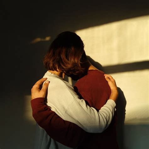 Man And Woman Hugging Each Other Photo Free Human Image On Unsplash