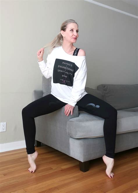 Best Rated Yoga Pants 2020 For Women Over 50