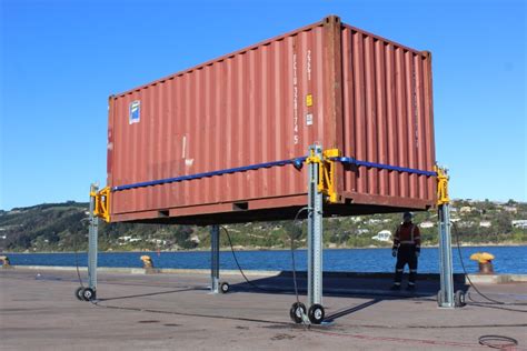 Bison To Showcase World First Container Lift System At Intermodal