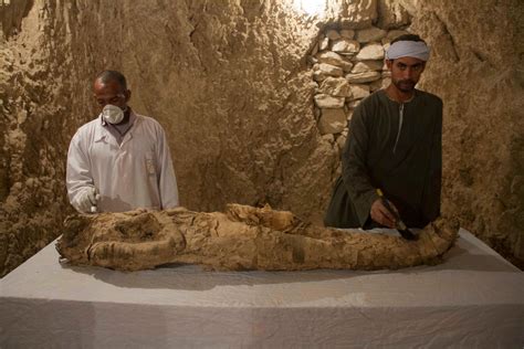 Archaeologists Discover 2 Ancient Tombs In Egypts Luxor The Seattle