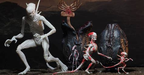 The script was written by jack paglen and later rewritten by michael green and john. Alien Covenant Toy Figures by NECA | ActionFiguresDaily.com