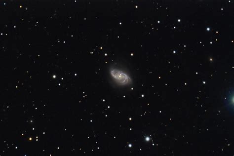 Verifica el encuadre de galaxia espiral ngc 2683 usando distintos instrumentos: Mantrapskies.com Astronomical Image Catalog: ARP012