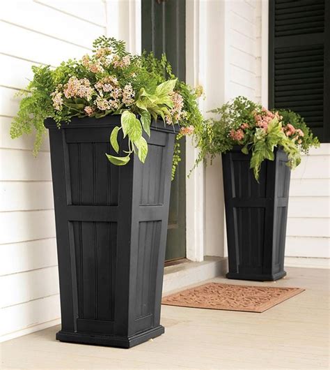 The width should be at least 10 inches (24 cm).you will also need a piece that will act as the bottom or floor of the planter if your planter is going to be used on a deck or similar surface. 20 DIY Porch Decorating Ideas to Make Your Home More Inviting