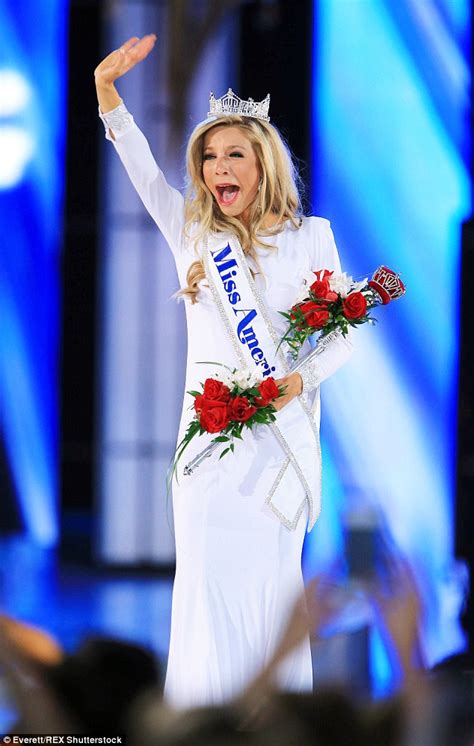 Vanessa Williams Becomes Miss America Judge 3 Decades After Nude Scandal Lost Her The Title