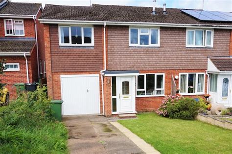 4 Bedroom Semi Detached House For Sale In St Marks Close Worcester Wr5 3db