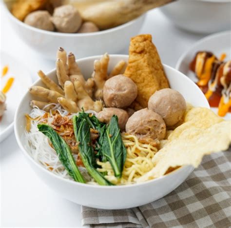 Go Food Bandung 8 Makanan Berkuah Yang Menghangatkan Perutmu Gofood