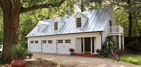 A big garage with a workshop or extra storage space might be just what you need. The 25+ best 3 car garage ideas on Pinterest | Carriage ...