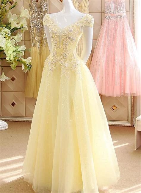 Light Yellow Tulle Cap Sleeves With Lace Applique Prom Dress Yellow